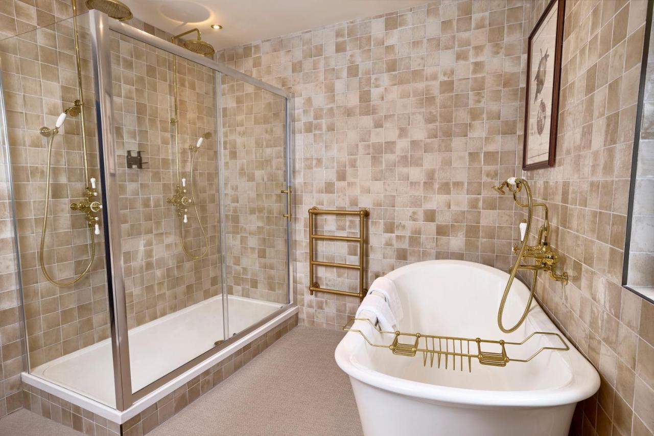 הרטפורד Salisbury Arms Hotel מראה חיצוני תמונה