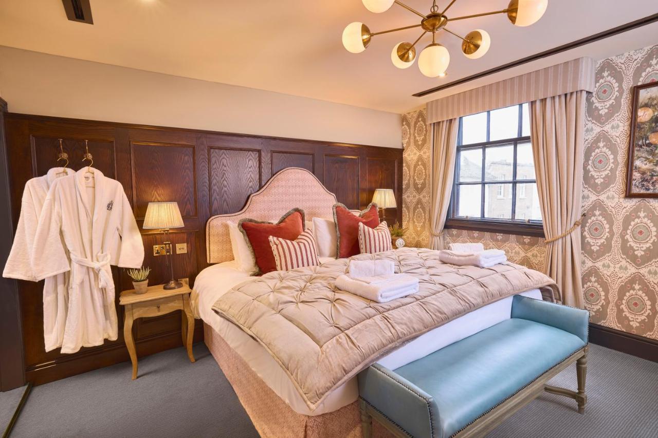 הרטפורד Salisbury Arms Hotel מראה חיצוני תמונה