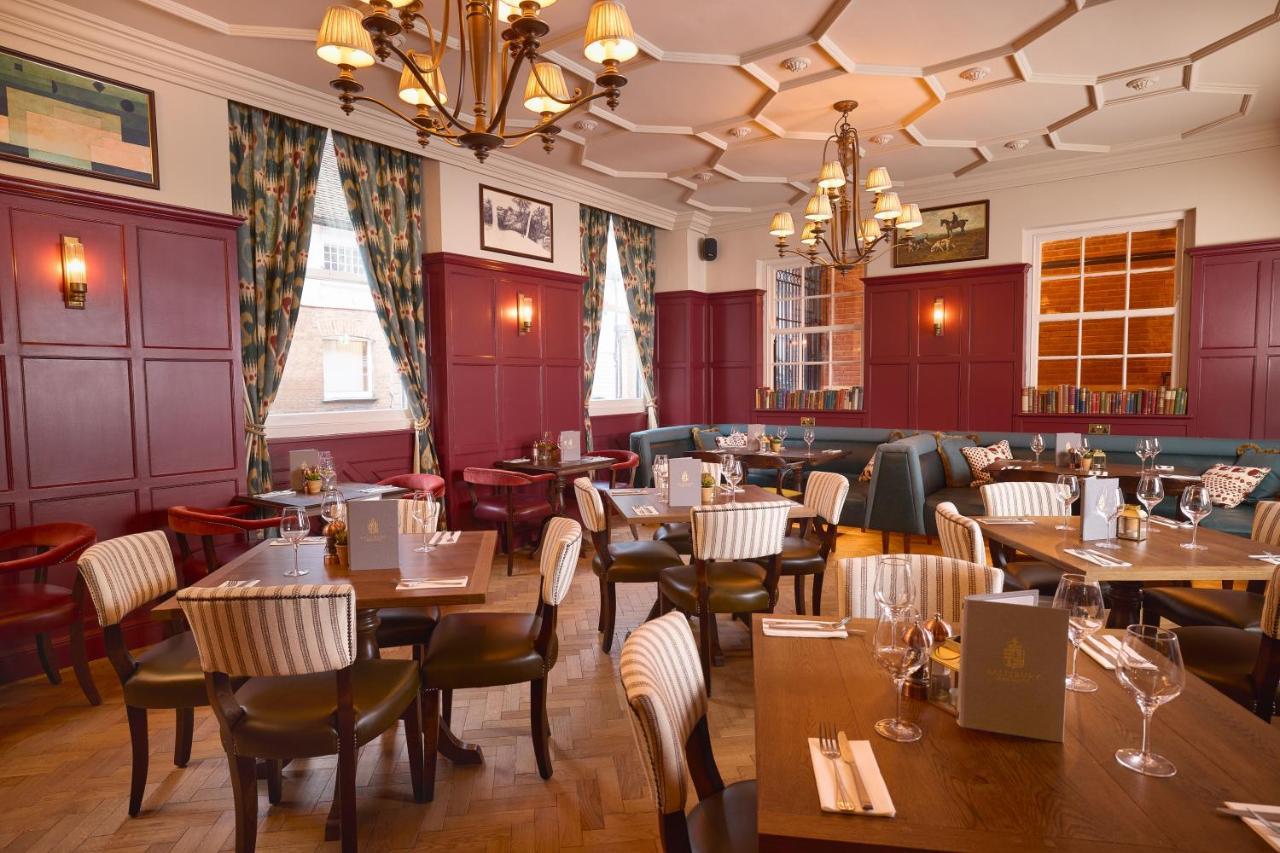 הרטפורד Salisbury Arms Hotel מראה חיצוני תמונה