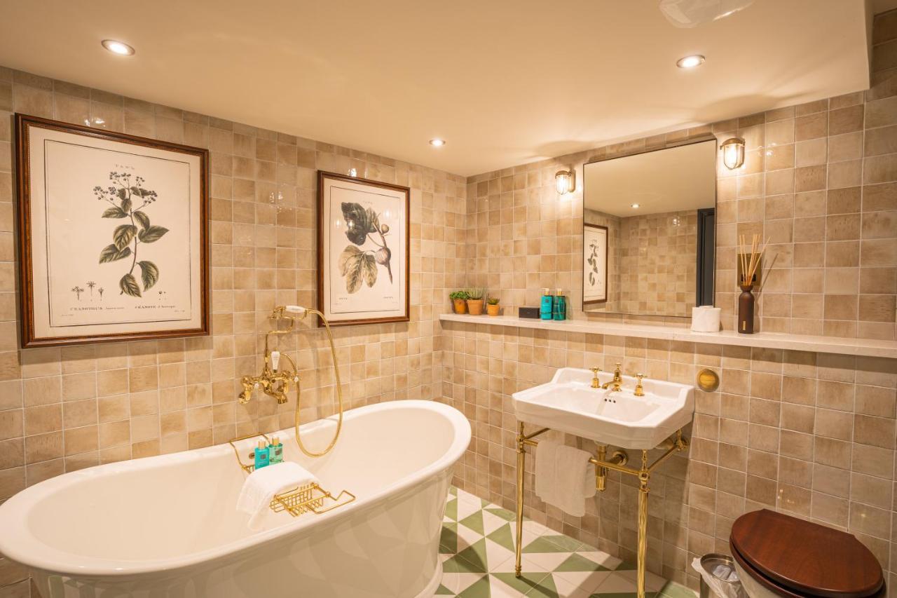 הרטפורד Salisbury Arms Hotel מראה חיצוני תמונה