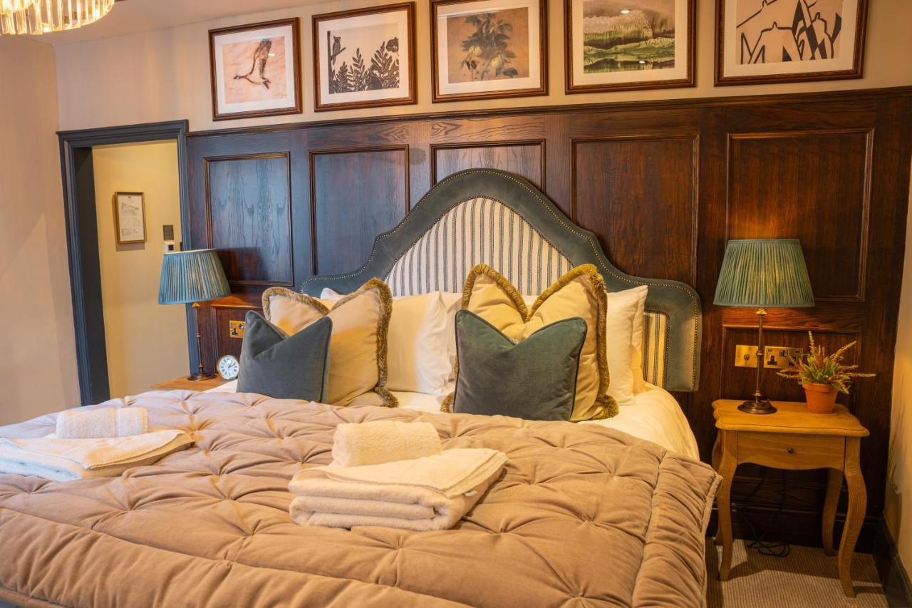 הרטפורד Salisbury Arms Hotel מראה חיצוני תמונה