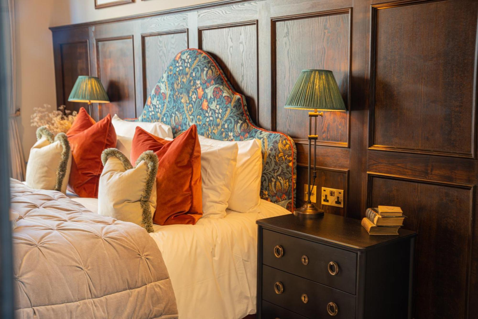 הרטפורד Salisbury Arms Hotel מראה חיצוני תמונה