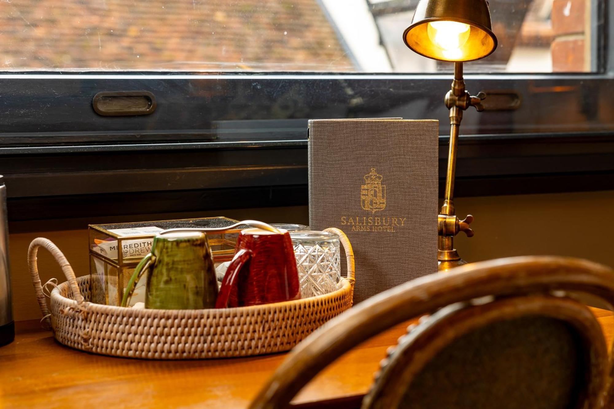 הרטפורד Salisbury Arms Hotel מראה חיצוני תמונה