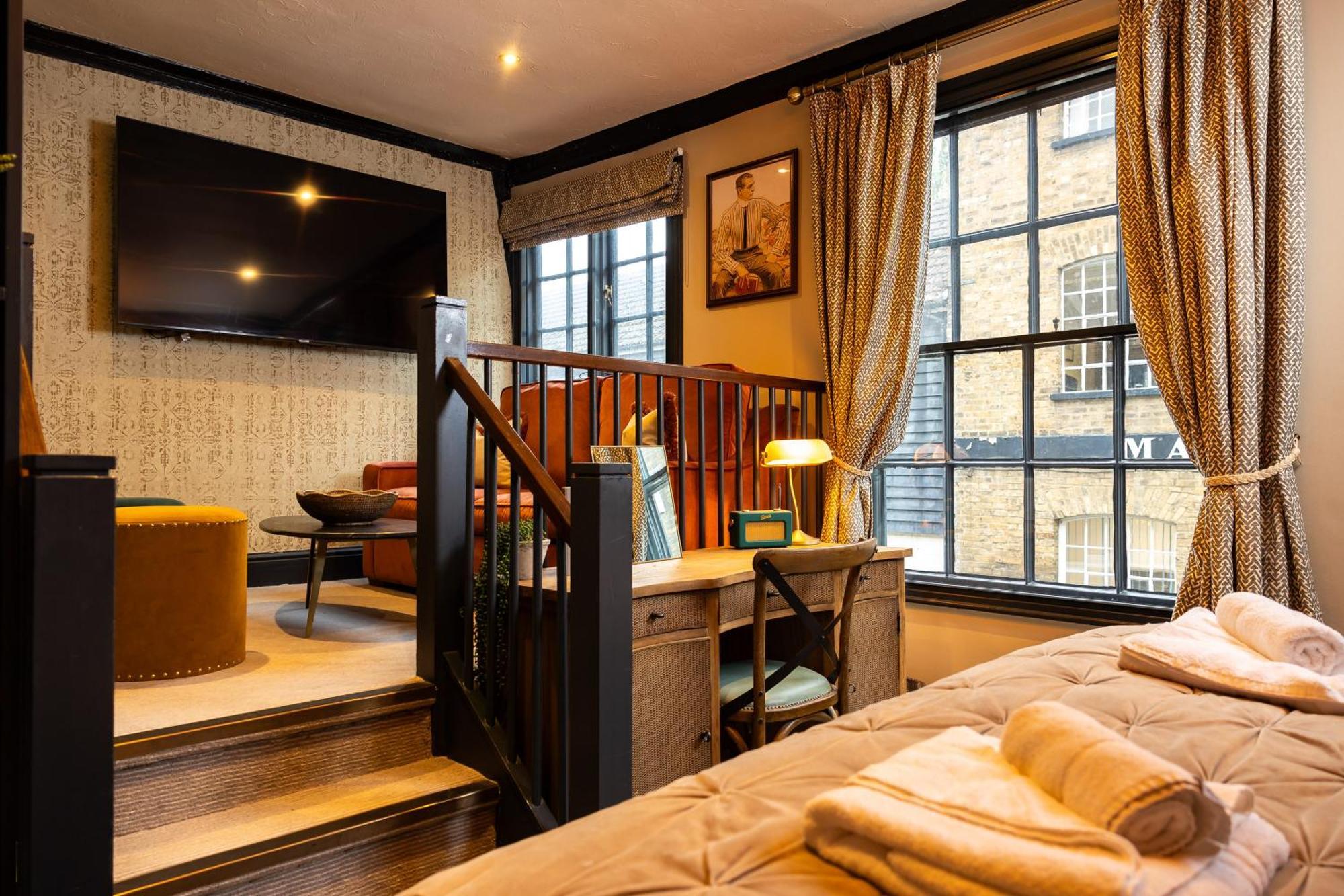 הרטפורד Salisbury Arms Hotel מראה חיצוני תמונה
